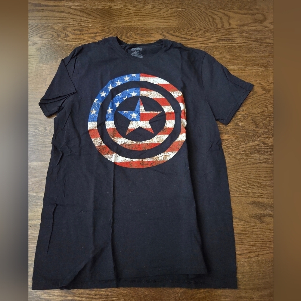 Marvel Avenger Black Short Sleeve Tee Iconic Design Sz.L